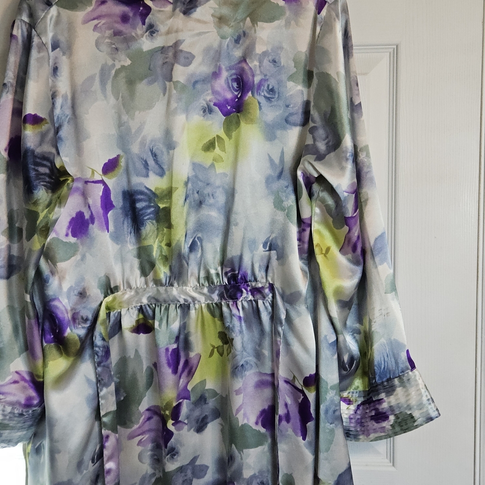 Morgan Taylor Intimates Floral Robe - Purple and Green - Picture 11 of 13